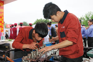 汽車運用于維修（三年制）